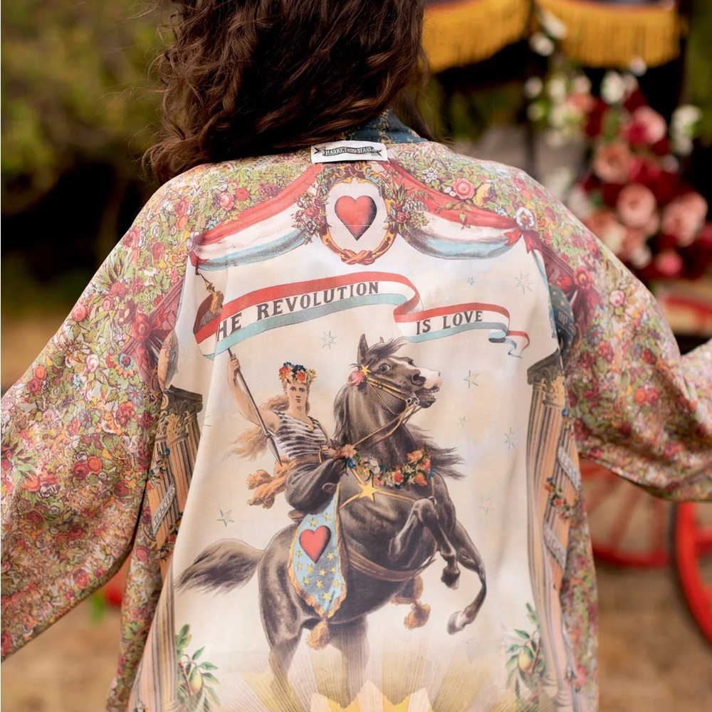 New Love Revolution Pixie Duster Multicolor Graph… - image 1